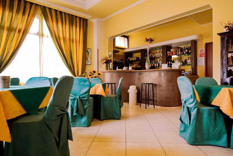 ארטנה Hotel Degli Amici מראה חיצוני תמונה