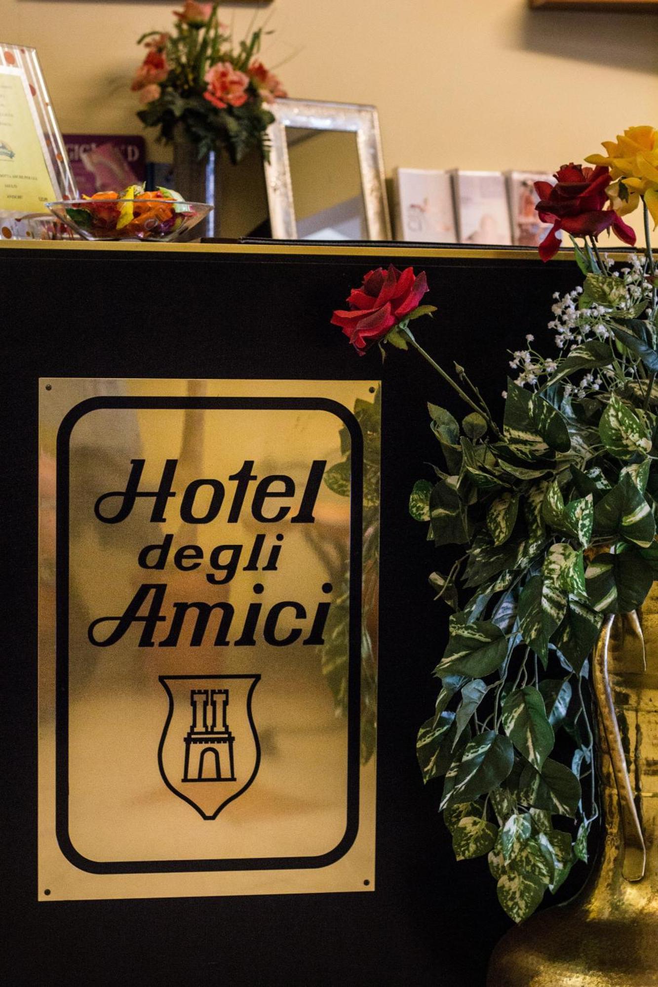 ארטנה Hotel Degli Amici מראה חיצוני תמונה
