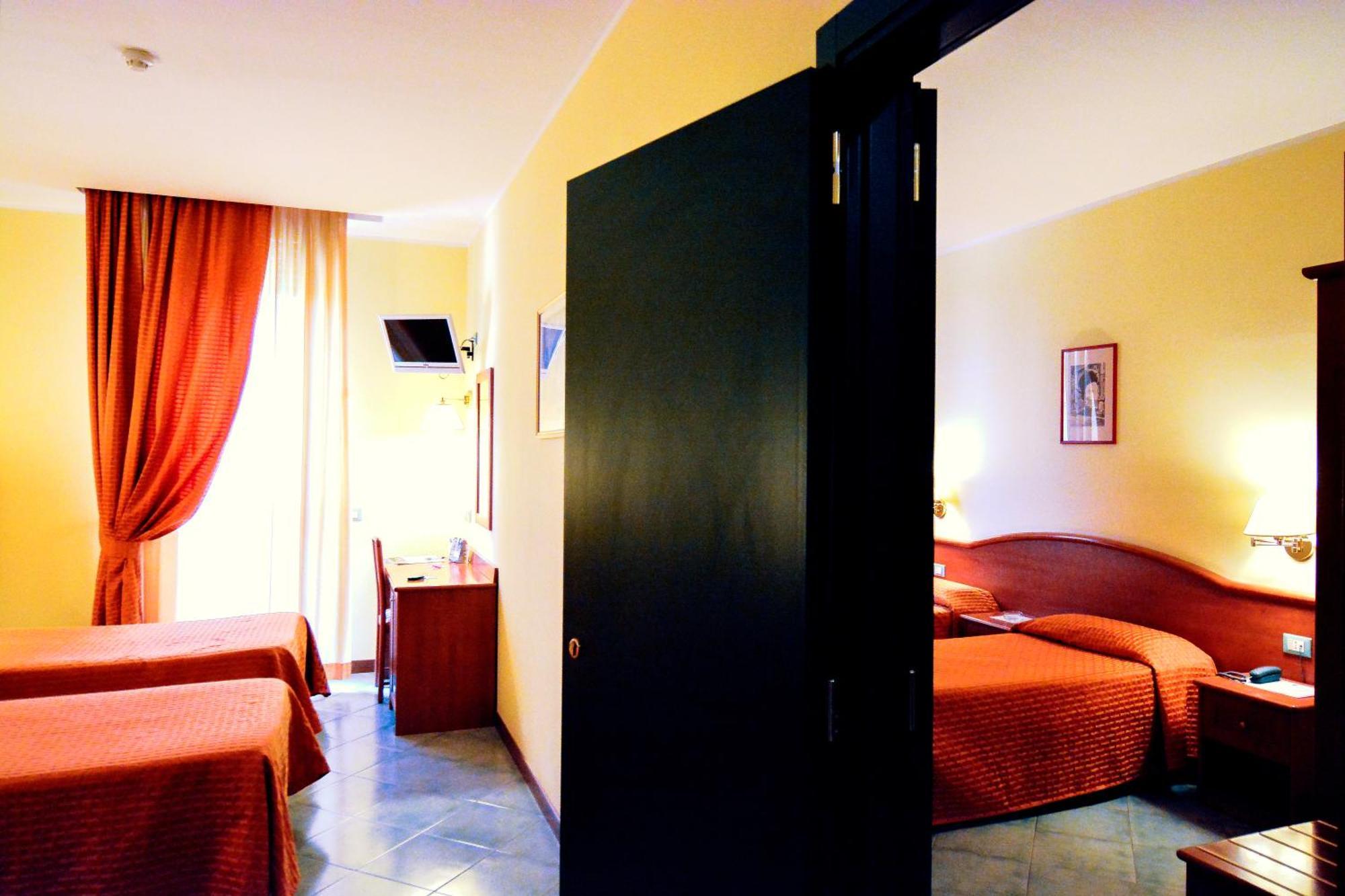 ארטנה Hotel Degli Amici חדר תמונה